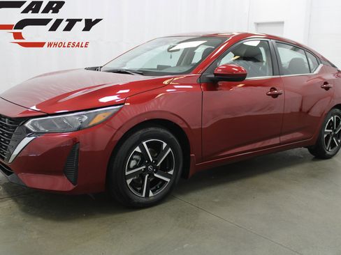 Used 2025 Nissan Sentra SV image 1