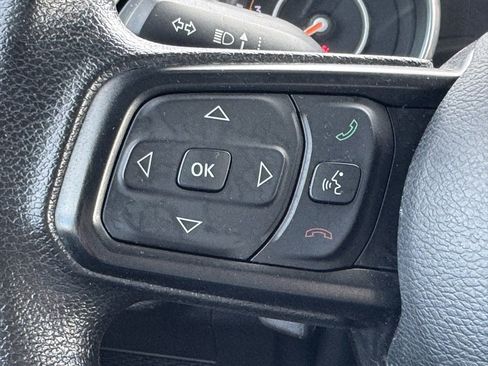 Used 2018 Jeep Wrangler Unlimited Sport image 7