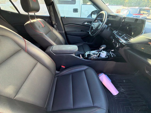 Used 2025 Chevrolet Trax RS w/ Driver Confidence Package FWD image 45