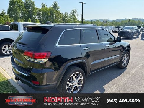 Used 2021 Jeep Grand Cherokee Limited w/ Premium Lighting Group AWD/4WD image 3