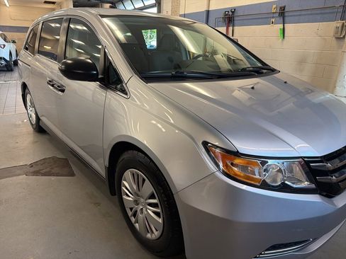 Used 2014 Honda Odyssey LX image 5