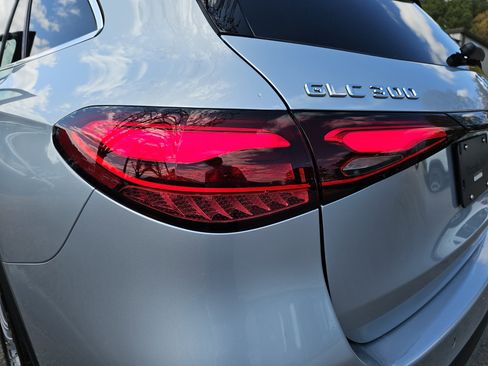 New 2026 Mercedes-Benz GLC 300 image 36