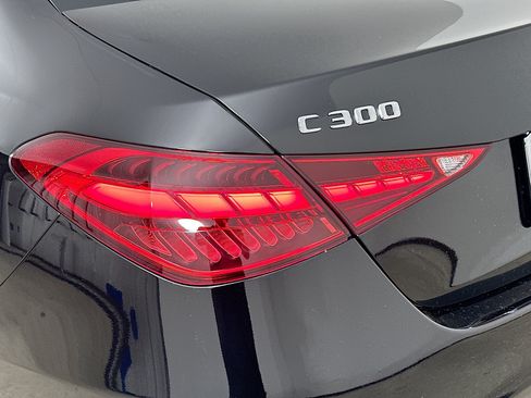 Certified 2022 Mercedes-Benz C 300 4MATIC Sedan image 39