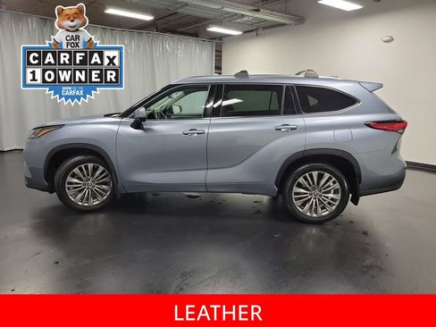 Used 2022 Toyota Highlander Platinum AWD/4WD image 5