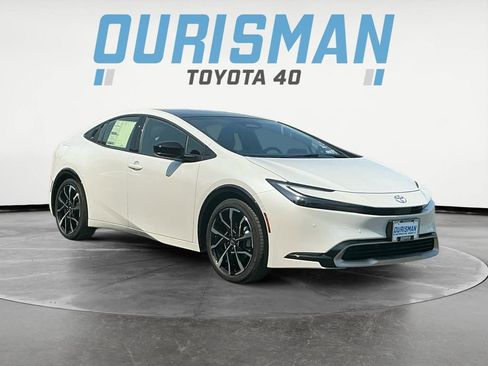 New 2025 Toyota Prius Plug-In Hybrid image 1