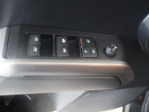 Certified 2021 Toyota Tacoma SR5 image 26