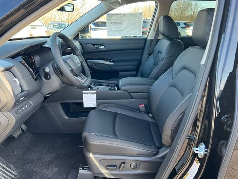 New 2026 Nissan Pathfinder SL AWD/4WD image 4