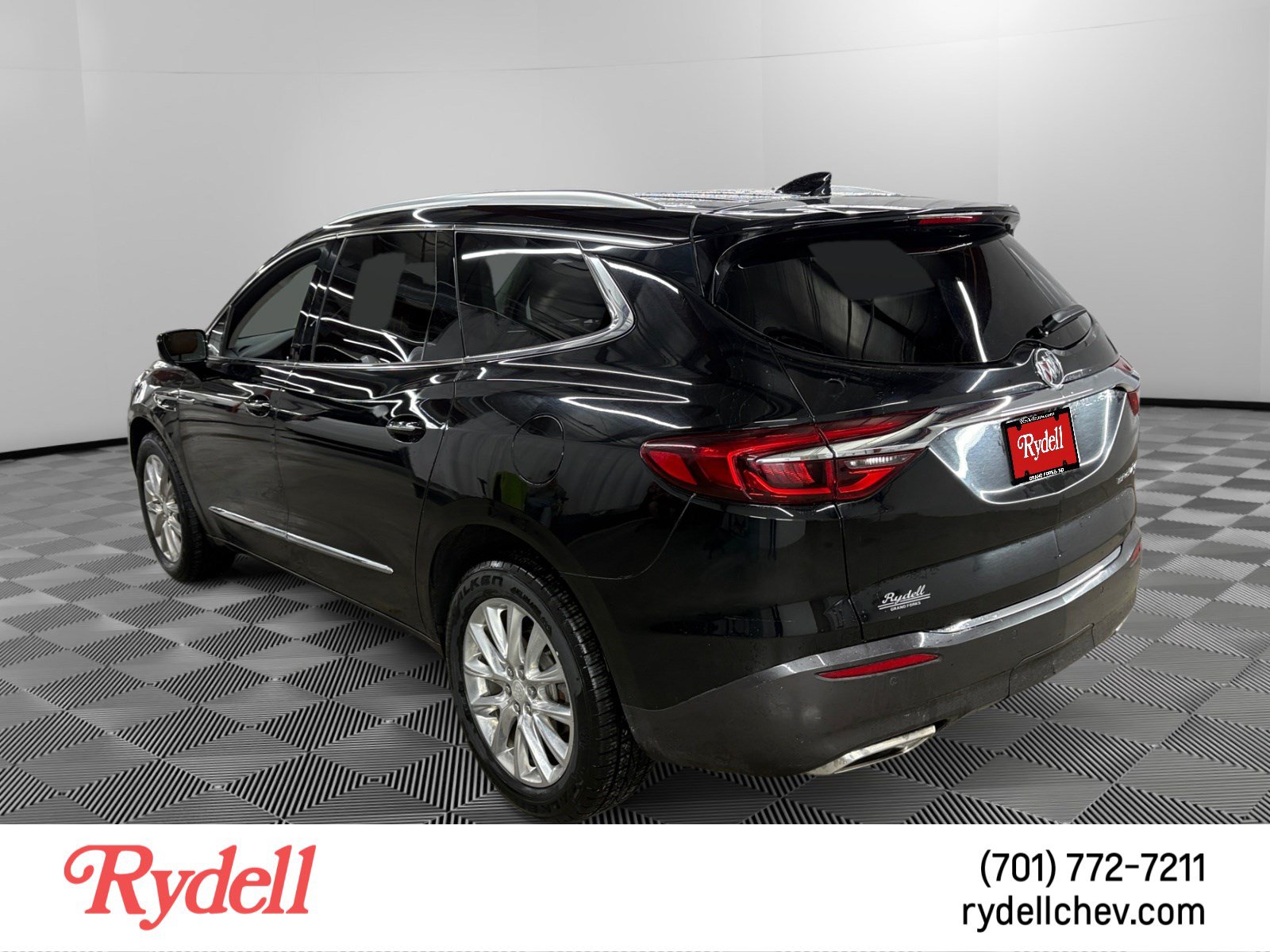 Used 2019 Buick Enclave Premium w/ Experience Buick Package AWD/4WD image 3