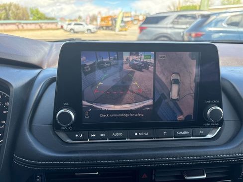 Used 2021 Nissan Rogue SV FWD image 14