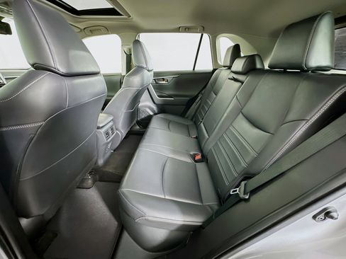 Used 2019 Toyota RAV4 Limited image 29