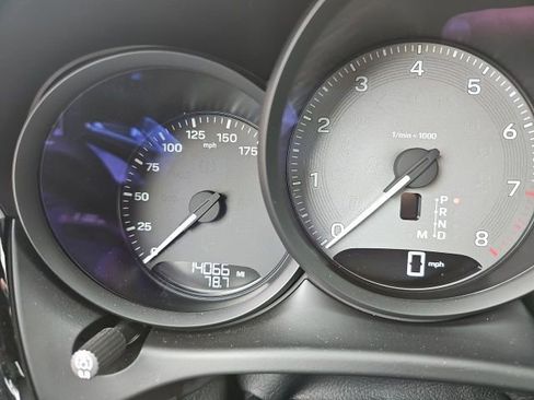 Used 2024 Porsche Macan S image 9