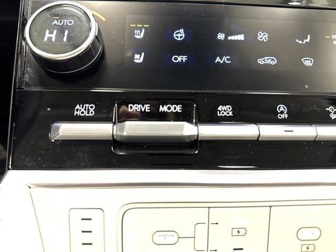 Used 2025 Hyundai Santa Fe Calligraphy image 25