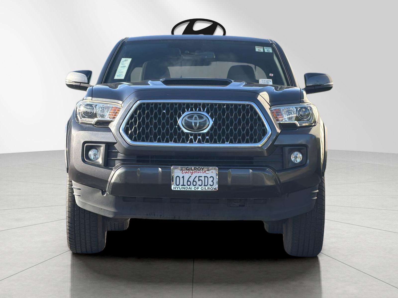 Used 2019 Toyota Tacoma TRD Sport w/ Technology Package RWD image 8