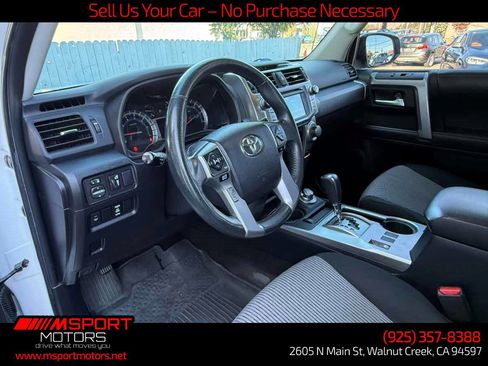 Used 2018 Toyota 4Runner SR5 AWD/4WD image 22