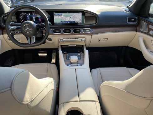 Certified 2025 Mercedes-Benz GLS 580 4MATIC image 27