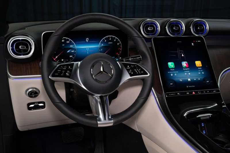 New 2027 Mercedes-Benz GLC 300 image 16