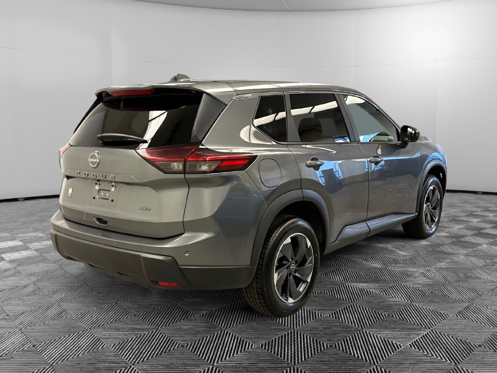 Used 2025 Nissan Rogue SV AWD/4WD image 5