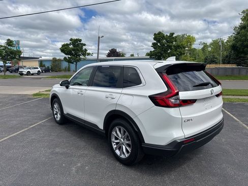 Used 2024 Honda CR-V EX image 7