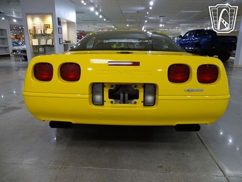 Used 1996 Chevrolet Corvette Coupe image 13