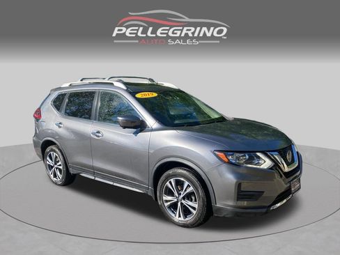Used 2019 Nissan Rogue SV w/ Sun & Sound Touring Package AWD/4WD image 9