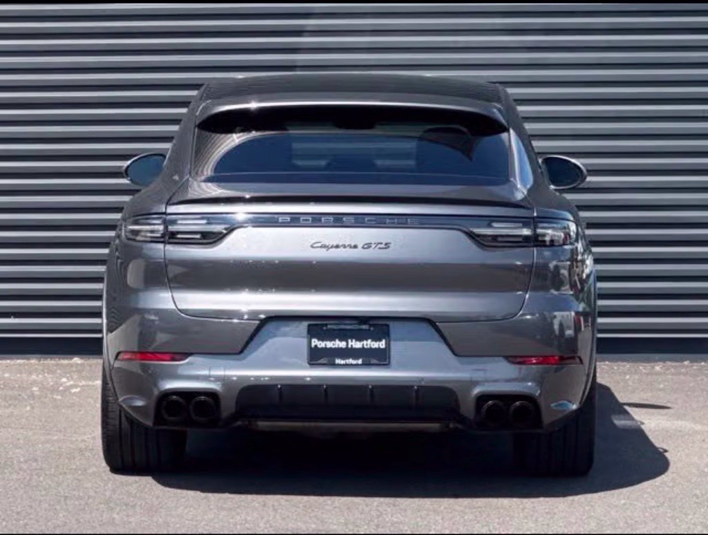 Used 2023 Porsche Cayenne GTS AWD/4WD image 4