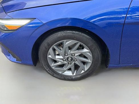 Used 2024 Hyundai Elantra SEL FWD image 29