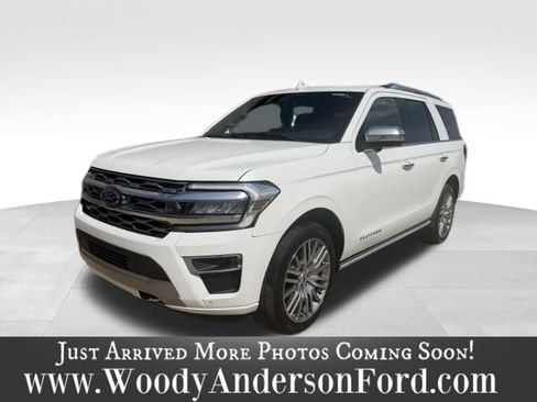 Used 2023 Ford Expedition Platinum AWD/4WD image 1
