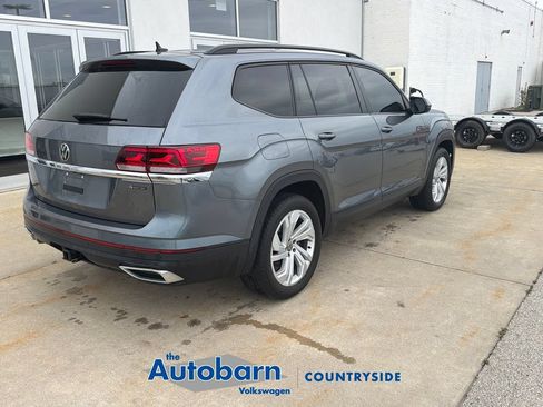 Used 2023 Volkswagen Atlas SE AWD/4WD image 6