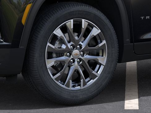 New 2026 Chevrolet Traverse LT w/ Sun and Wheel Package AWD/4WD image 9