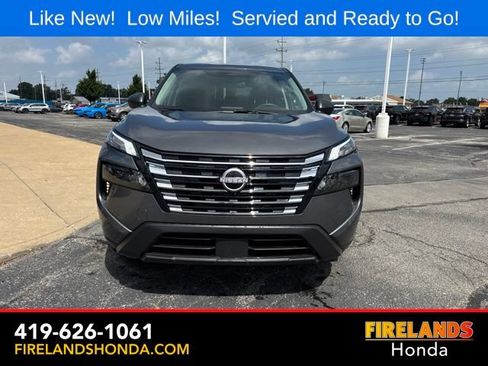 Used 2025 Nissan Rogue S FWD image 8