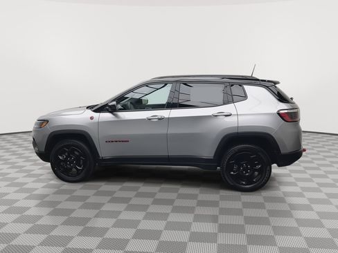 Used 2023 Jeep Compass Trailhawk AWD/4WD image 32