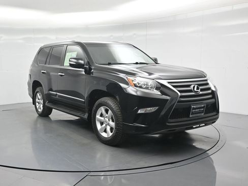 Used 2017 Lexus GX 460 w/ Navigation Package image 59
