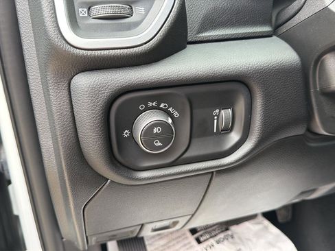 Used 2024 RAM 3500 Big Horn w/ Night Edition AWD/4WD image 21