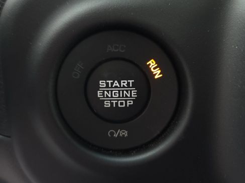 Used 2023 Jeep Wrangler Unlimited Sahara w/ Cold Weather Group AWD/4WD image 21