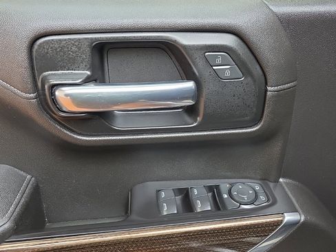 Used 2020 Chevrolet Silverado 1500 RST image 24