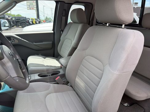 Used 2006 Nissan Frontier XE w/ (G01) XE Preferred Pkg RWD image 12