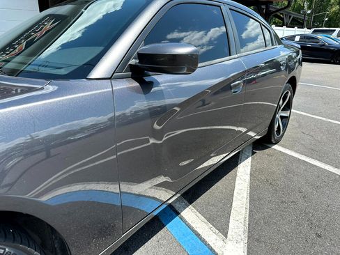 Used 2017 Dodge Charger SE image 10