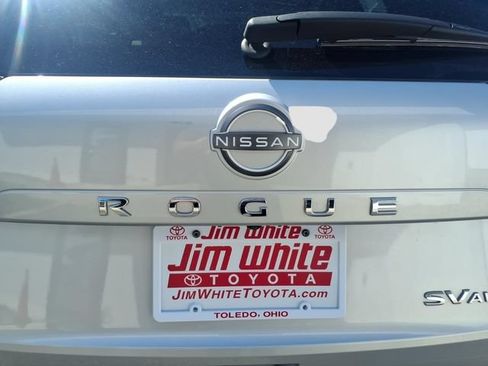Used 2023 Nissan Rogue SV AWD/4WD image 25