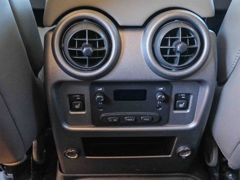 Used 2004 HUMMER H2 w/ Chrome Appearance Package image 23