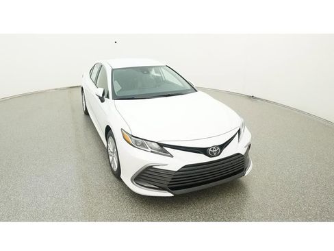 Used 2023 Toyota Camry LE image 15