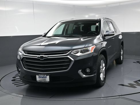 Used 2019 Chevrolet Traverse LT FWD image 11