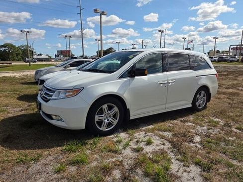 Used 2013 Honda Odyssey Touring image 3