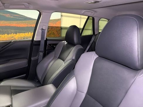 Certified 2025 Subaru Outback Onyx Edition AWD/4WD image 23