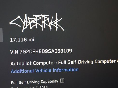 Used 2025 Tesla Cybertruck AWD Crew Cab image 23