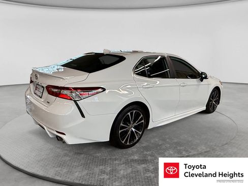 Used 2020 Toyota Camry SE w/ Convenience Package FWD image 5
