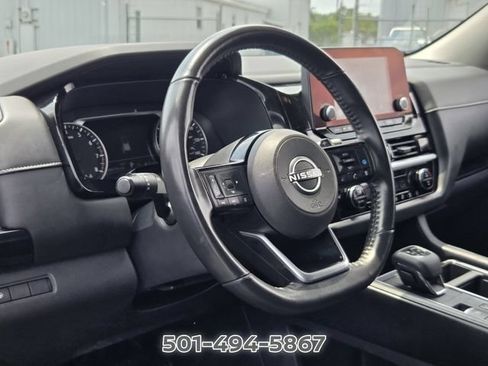Used 2022 Nissan Pathfinder SV AWD/4WD image 10