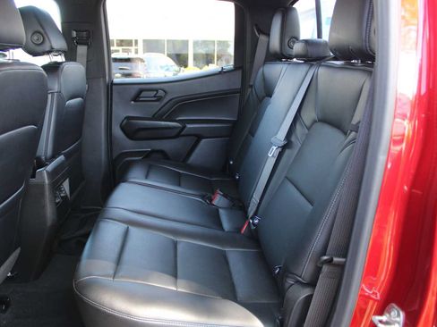 Used 2024 Chevrolet Colorado Trail Boss w/ Technology Package AWD/4WD image 10