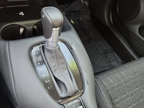 Certified 2026 Honda HR-V LX image 17