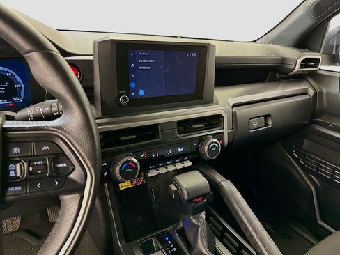 Used 2025 Toyota 4Runner TRD Off-Road image 26