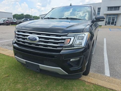 Used 2019 Ford Expedition XLT w/ Equipment Group 202A RWD image 4